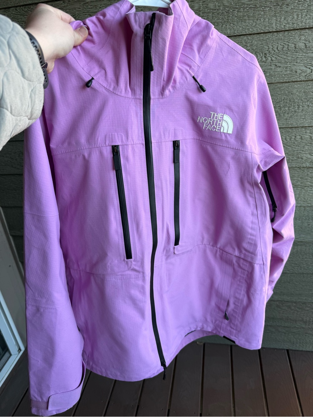 The North Face Women's Ceptor Jacket in Dragonfruit